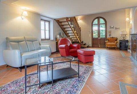 Casa Michela Casalguidi, Garden, Wifi: Interior Design, Pavimentazione, Mobilia, Soffitto, Pavimento, Camera, Divano, Illuminazione, Soggiorno, Casa