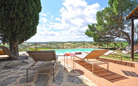 Capanna Al Lago: Mobilia, Mobili Da Esterno, Sedia, Piscina, Tavolo Esterno, Backyard, Villa, Eco Hotel, Lettino, Terrazza