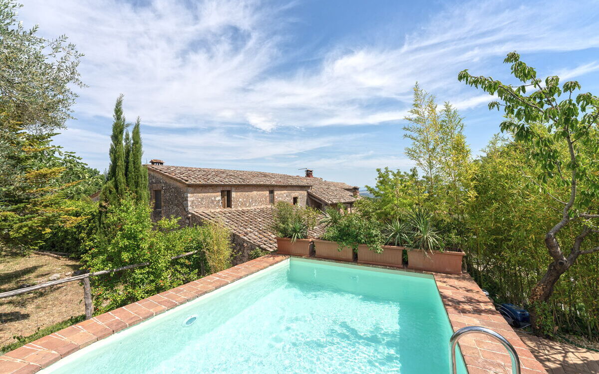 Podere Lorena, Charming Tuscan Farmhouse
