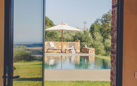 Villa Petrosa: Your Private Escape Overlooking the: Porta, Lotto, Porta A Casa, Latifoglie, Landscaping, Color Legno, Piscina, Eco Hotel