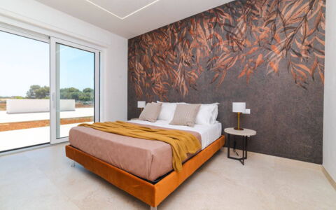 Villa Donnosanto a 5 Minuti Da Spiaggia. Ostuni 10: Legna, Camera Da Letto, Pavimento, Interior Design, Pavimentazione, Casa, Lenzuolo, Bedding, Letto, Pavimento In Legno