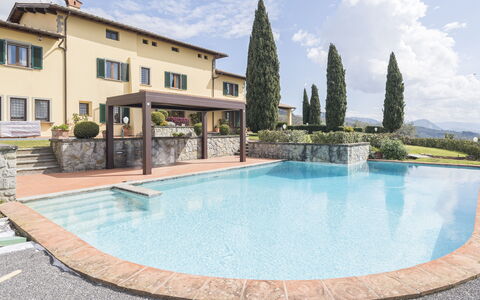 Villa Alessia Luxury: Piscina, Ricorrere, Shade, Giochi D'Acqua, Eco Hotel, Cortile, Villa, Landscaping, Hacienda, Flagstone