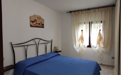 Belvedere Apartment Ac, Budoni: Mobilia, Interior Design, Pavimento, Pavimentazione, Letto, Camera Da Letto, Lenzuolo, Biancheria, Bedding, Camera