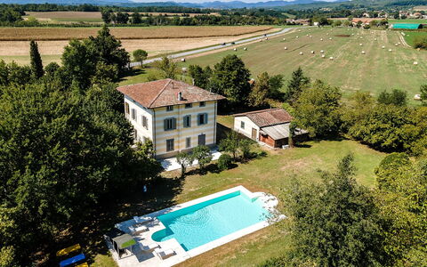 Villa Amelia: Costruzione, Casa, Zona Residenziale, Casa, Piscina, Estate, Insediamento Umano, Agriturismo, Villetta, Prato