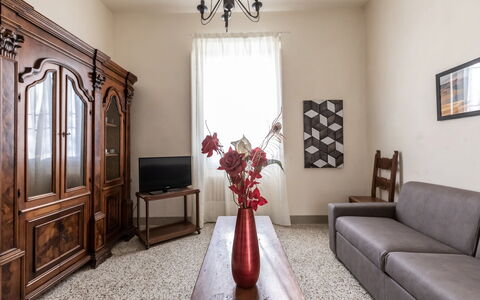 Villa Amelia: Mobilia, Interior Design, Pavimentazione, Legna, Pavimento, Divano, Camera, Soggiorno, Illuminazione, Appartamento