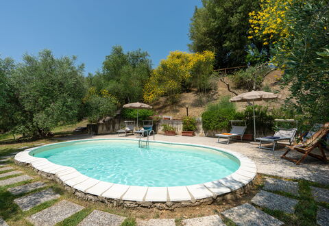 Casa Livia: Piscina, Mobili Da Esterno, Mobilia, Sedia, Ricorrere, Backyard, Shade, Giardino, Eco Hotel, Landscaping