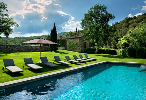 Il Prato Vignamaggio Private Pool, Nature, Greve I: Piscina, Giardino, Prato, Landscaping, Mobili Da Esterno, Cortile, Shade, Backyard, Hedge, Cortile