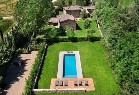 L'orto Vignamaggio, Private Pool, Nature, Greve In: Piscina, Giardino, Arbusto, Estate, Backyard, Prato, Landscaping, Agriturismo, Cortile, Cortile