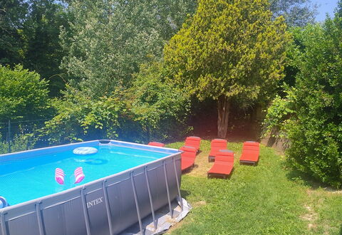 Cottage Wisteria: Giardino, Prato, Backyard, Tempo Libero, Plastica, Shade, Cortile, Piscina, Parco