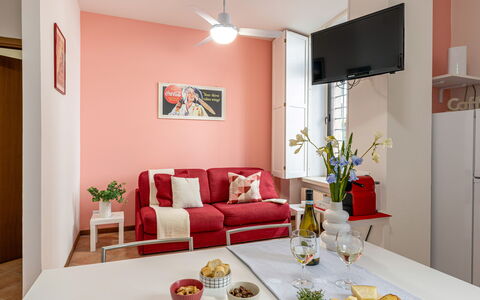 Movie Suite Jesi: Mobilia, Interior Design, Camera, Pavimentazione, Pavimento, Illuminazione, Casa, Tavolo, Appartamento, Soffitto