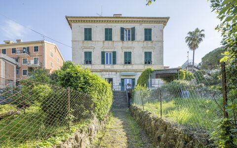 Central Cozy Nest With Parking, Bogliasco: Balcone, Villa