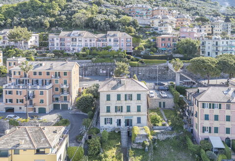 Central Cozy Nest With Parking, Bogliasco: Costruzione, Zona Residenziale, Città, Casa, Quartiere, Estate, Cittadina, Casa, Appartamento, Insediamento Umano