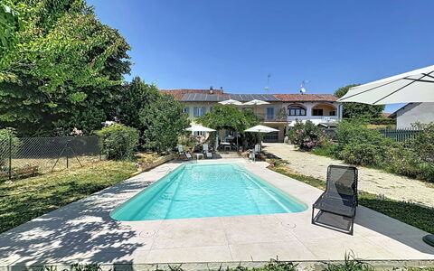Casetta di Agnese: Piscina, Zona Residenziale, Ricorrere, Mobili Da Esterno, Tempo Libero, Estate, Hacienda, Ombrello, Villa, Shade
