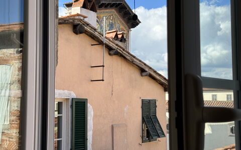 Anna: Parete, Materiale Composito, Ferro, Balcone, Illuminazione Diurna, Finestra Trattamento