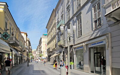Sanremo 717: Giorno, Costruzione, Manto Stradale, Finestra, Zona Urbana, Città, Cittadina, Strada, Strada