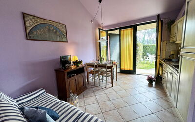 Beta 2: Mobilia, Pavimentazione, Interior Design, Pavimento, Illuminazione, Sedia, Camera, Soffitto, Pianta Della Casa, Soggiorno
