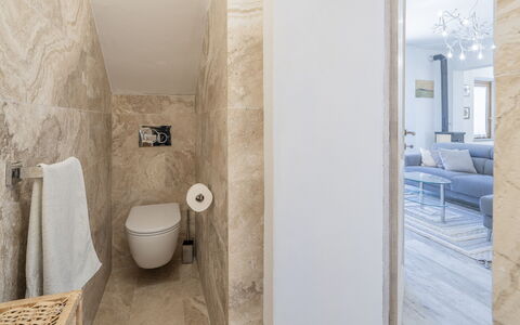 Villetta Cafaggio, Ac, Wifi, Panzano In Chianti: Pavimentazione, Pavimento, Interior Design, Casa, Idraulico Fixture, Camera, Bagno, Piastrella, Gabinetto