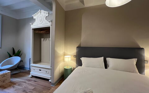 Via Roma 39: Interior Design, Mobilia, Pavimento, Pavimentazione, Camera Da Letto, Legna, Letto, Camera, Soffitto, Illuminazione