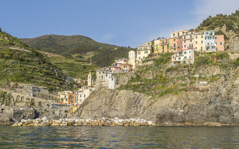 Bonaria Boutique House Ac, Wifi, Cinque Terre: Geografia Montane, Montagna, Costa, Collina, Terreno, Costiera E Morfologie Oceanic, Mare, Hill Station, Promontorio, Catena Montuosa