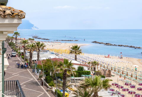 La Terrazza Sul Conero: Costa, Mare, Spiaggia, Costiera E Morfologie Oceanic, Oceano, Vacanza, Riva, Tropici, Caraibico