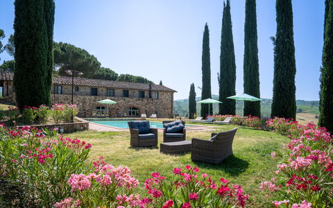 Passignano: Giardino, Landscaping, Villa, Sempreverde