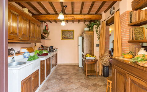 Antica Villa Della Lana: Mobilia, Interior Design, Legna, Soffitto, Cucina, Cabinetry, Camera, Tavolo, Pavimentazione, Illuminazione