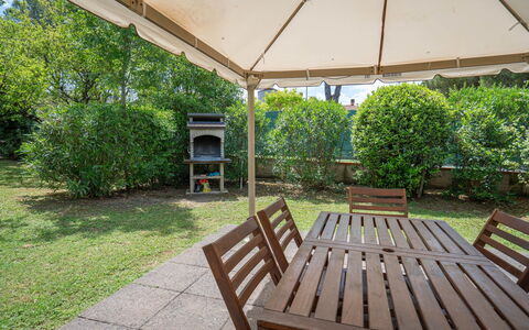 Il Campino, Pool, Montaione: Giardino, Shade, Mobili Da Esterno, Struttura Esterna, Tavolo Esterno, Backyard, Baldacchino, Landscaping, Cortile, Prato
