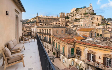 Il Monumento: Quartiere, Cittadina, Insediamento Umano, Appartamento, Balcone, Hotel