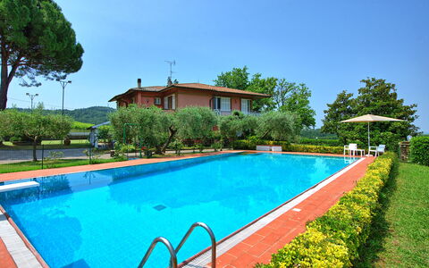 Villa Adriana: Piscina, Ricorrere, Eco Hotel, Hacienda, Estate, Villa, Backyard, Agriturismo, Resort Citta '