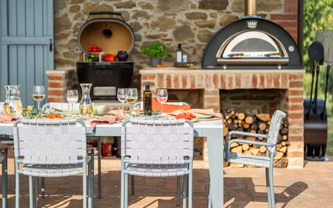 Casale Sunset: Mobilia, Mobili Da Esterno, Tavolo, Tavolo Esterno, Sedia, Cucina & Sala Da Pranzo Tavolo, Terrazza, Ristorante, Cibo, Tavolino Da Caffè