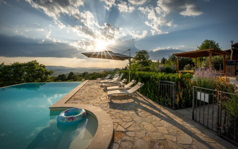 Casale Sunset: Piscina, Paesaggio, Luce Del Sole, Eco Hotel, Ricorrere, Mobili Da Esterno, Tempo Libero, Landscaping, Sera, Ombrello
