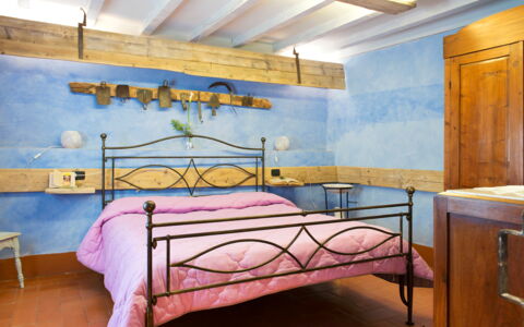 Il Canto Del Maggio: Mobilia, Interior Design, Legna, Camera Da Letto, Pavimentazione, Pavimento, Letto, Soffitto, Illuminazione, Camera