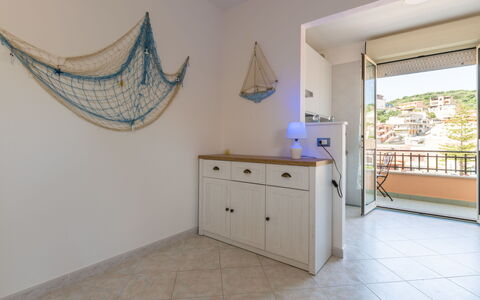 Mare Fuori: Giorno, Costruzione, Finestra, Facciata, Appartamento, Urban Design, Condominio, Uso Misto