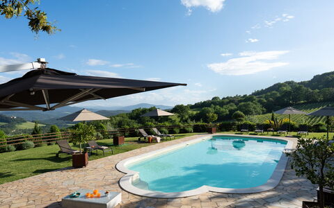 Villa Anna: Piscina, Mobili Da Esterno, Ombrello, Tempo Libero, Ricorrere, Ricreazione, Shade, Eco Hotel, Lettino, Landscaping