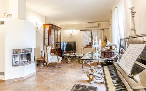 Villa Anna: Interior Design, Mobilia, Pavimentazione, Pavimento, Soffitto, Illuminazione, Camera, Soggiorno, Divano, Sedia