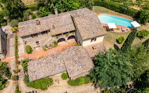 Casa La Cedrina, Pool, Lornano: Casa, Architettura, Casa, Agriturismo, Estate, Villetta, Hacienda, Villa, Giardino, Dimora