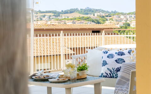 Sopraloreto Apartment: Mobilia, Interior Design, Sedia, Mobili Da Esterno, Balcone, Shade, Color Legno, Design, Pianta Della Casa, Biancheria