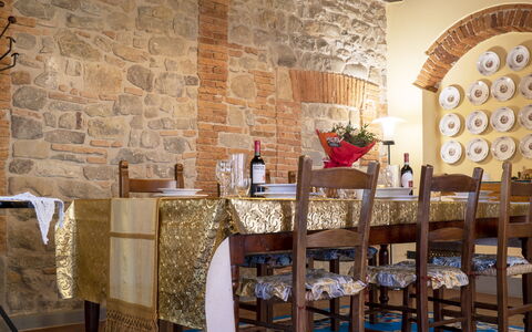 Country Historical House Lucca: Mobilia, Interior Design, Legna, Tavolo, Sedia, Sala Da Pranzo, Soffitto, Pavimentazione, Cucina & Sala Da Pranzo Tavolo, Illuminazione