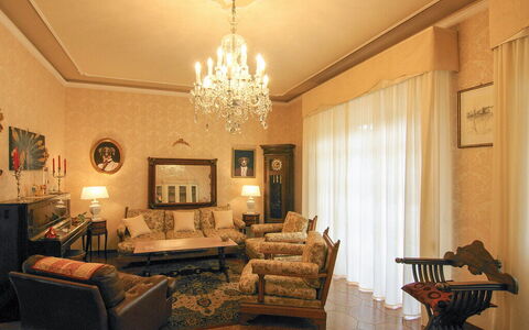 Butterfly Apartment In Lucca: Mobilia, Interior Design, Parete, Pavimentazione, Pavimento, Divano, Soffitto, Camera, Soggiorno, Lampada