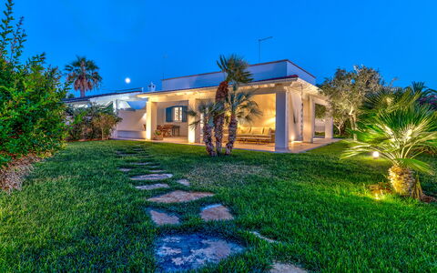 Villa Azzurra Monticelli: Casa, Estate, Dimora, Ricorrere, Hacienda, Giardino, Landscaping, Villa, Eco Hotel
