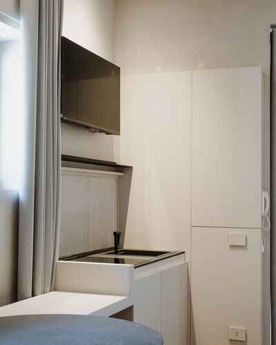 Deb&spa: Legna, Interior Design, Pavimentazione, Mobilia, Pavimento, Illuminazione, Cucina, Soffitto, Elettrodomestico Da Cucina, Controsoffitto