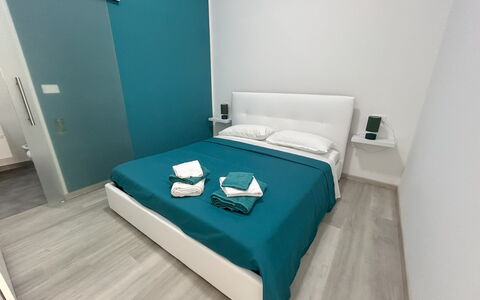 Case Martorelli - Belvedere Marittimo: Pavimento, Pavimentazione, Mobilia, Interior Design, Camera Da Letto, Camera, Letto, Bedding, Appartamento, Lenzuolo