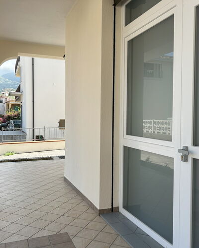 Case Martorelli - Belvedere Marittimo: Pavimento, Appartamento, Balcone, Bicchiere, Corrimano, Illuminazione Diurna, Porta A Casa, Alluminio