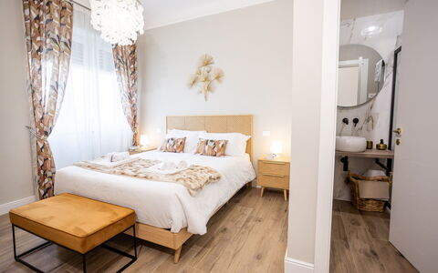 Casa Coccinella: Mobilia, Interior Design, Letto, Camera Da Letto, Pavimento, Legna, Lenzuolo, Camera, Pavimentazione, Biancheria