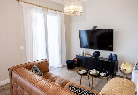 Casa Coccinella: Mobilia, Interior Design, Pavimentazione, Divano, Soggiorno, Legna, Pavimento, Camera, Casa, Appartamento