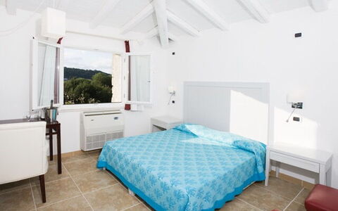 Villa Leccio 1: Mobilia, Casa, Camera Da Letto, Appartamento, Letto, Ricorrere, Hotel, Bedding, Telaio Del Letto, Sedia