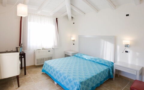 Villa Leccio 1: Mobilia, Pavimento, Pavimentazione, Camera Da Letto, Letto, Ricorrere, Sedia, Biancheria, Bedding, Appartamento