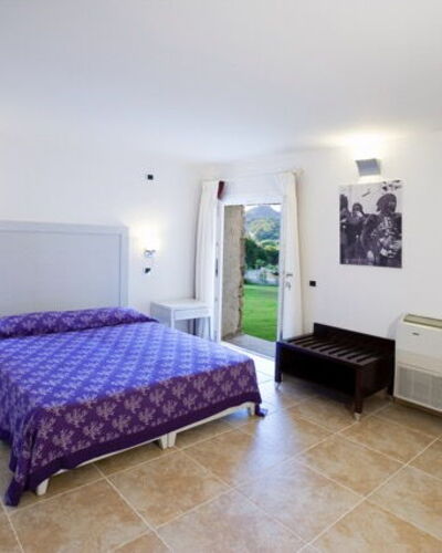 Villa Leccio 1: Pavimentazione, Piscina, Pavimento, Ricorrere, Hotel, Sedia, Villa, Boutique Hotel, Eco Hotel, Resort Citta '
