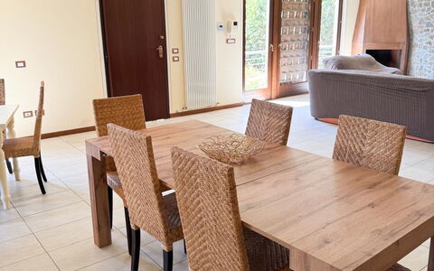 Villa Diamante: Mobilia, Pavimentazione, Pavimento, Interior Design, Sedia, Tavolo, Legna, Sala Da Pranzo, Cucina & Sala Da Pranzo Tavolo, Camera