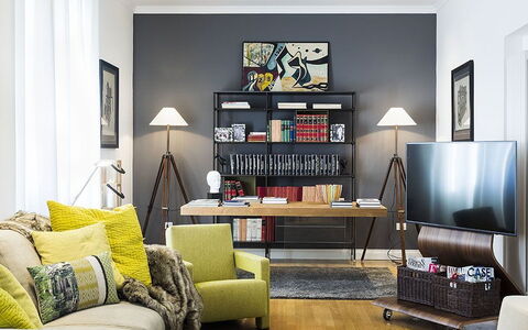 Penthouse: Mobilia, Interior Design, Parete, Pavimentazione, Casa, Soggiorno, Camera, Pavimento, Libreria, Scaffalature